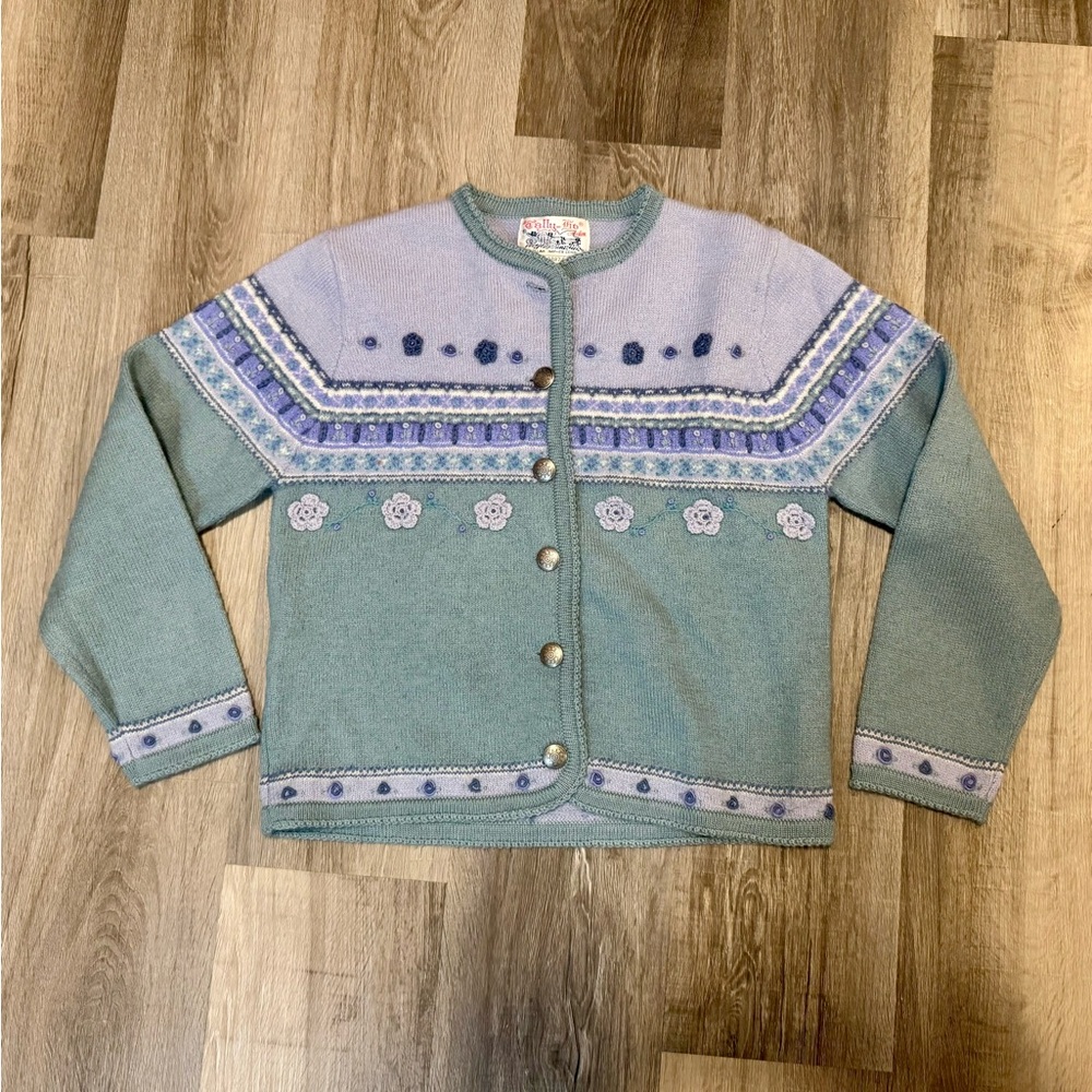 Vintage Tally-Ho Floral Embriodered Knit Cardigan Granny Sweater